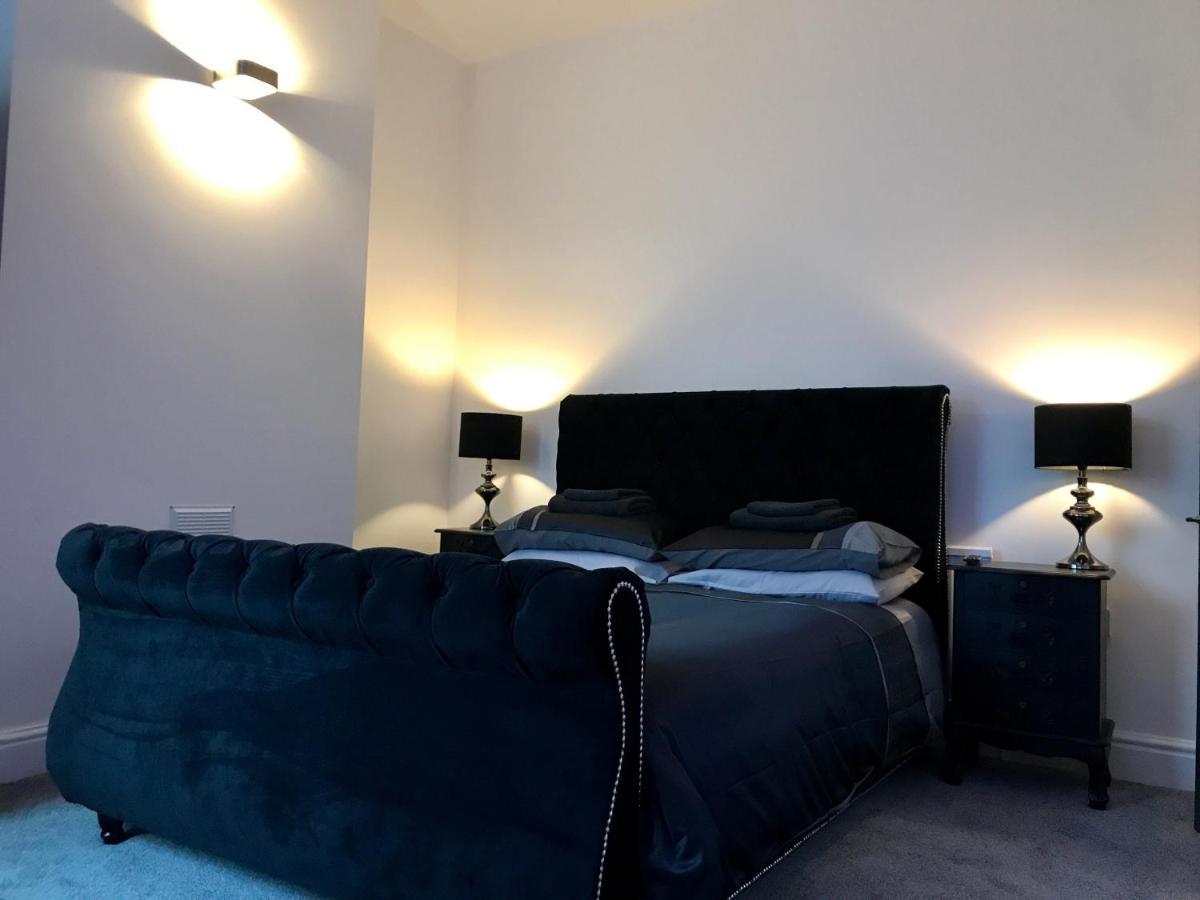 Apartment 77 Park Road *