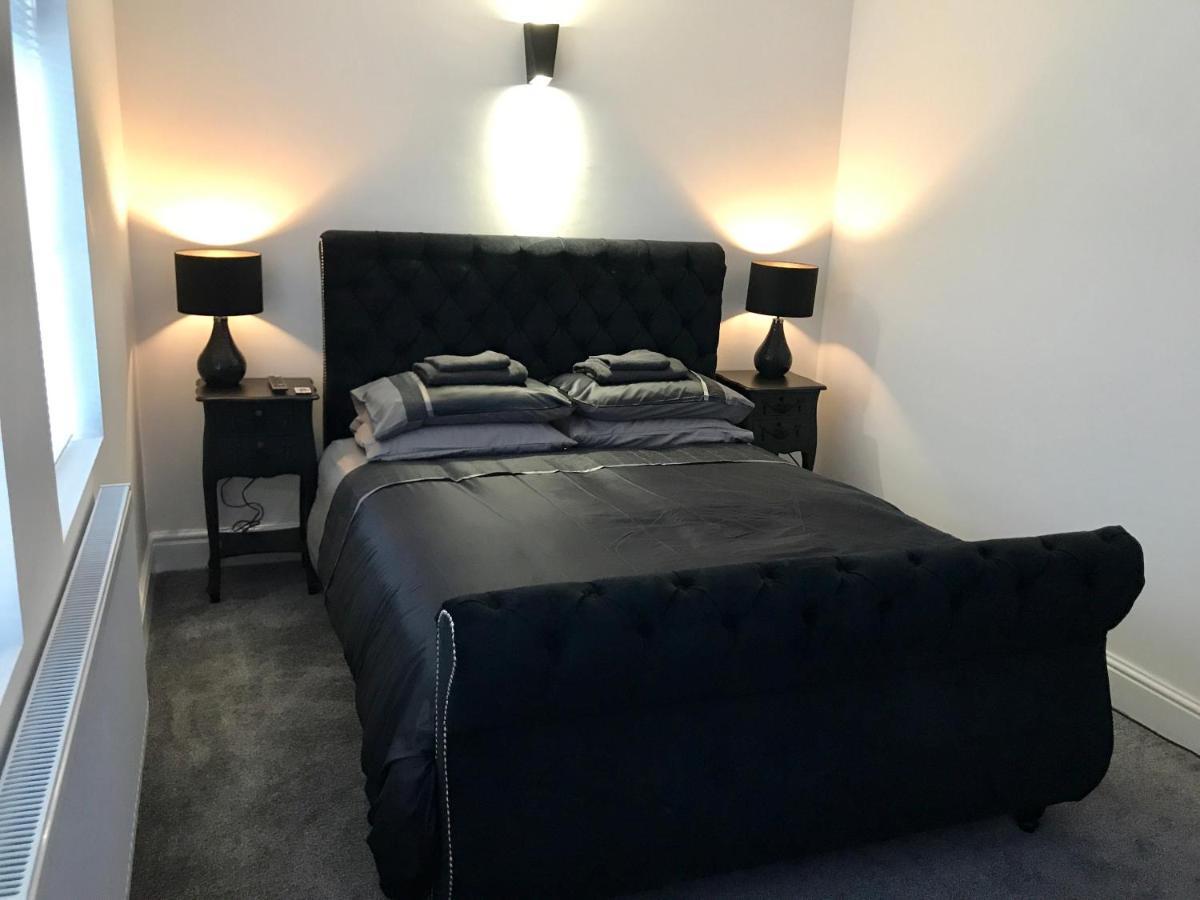 Apartment 77 Park Road *