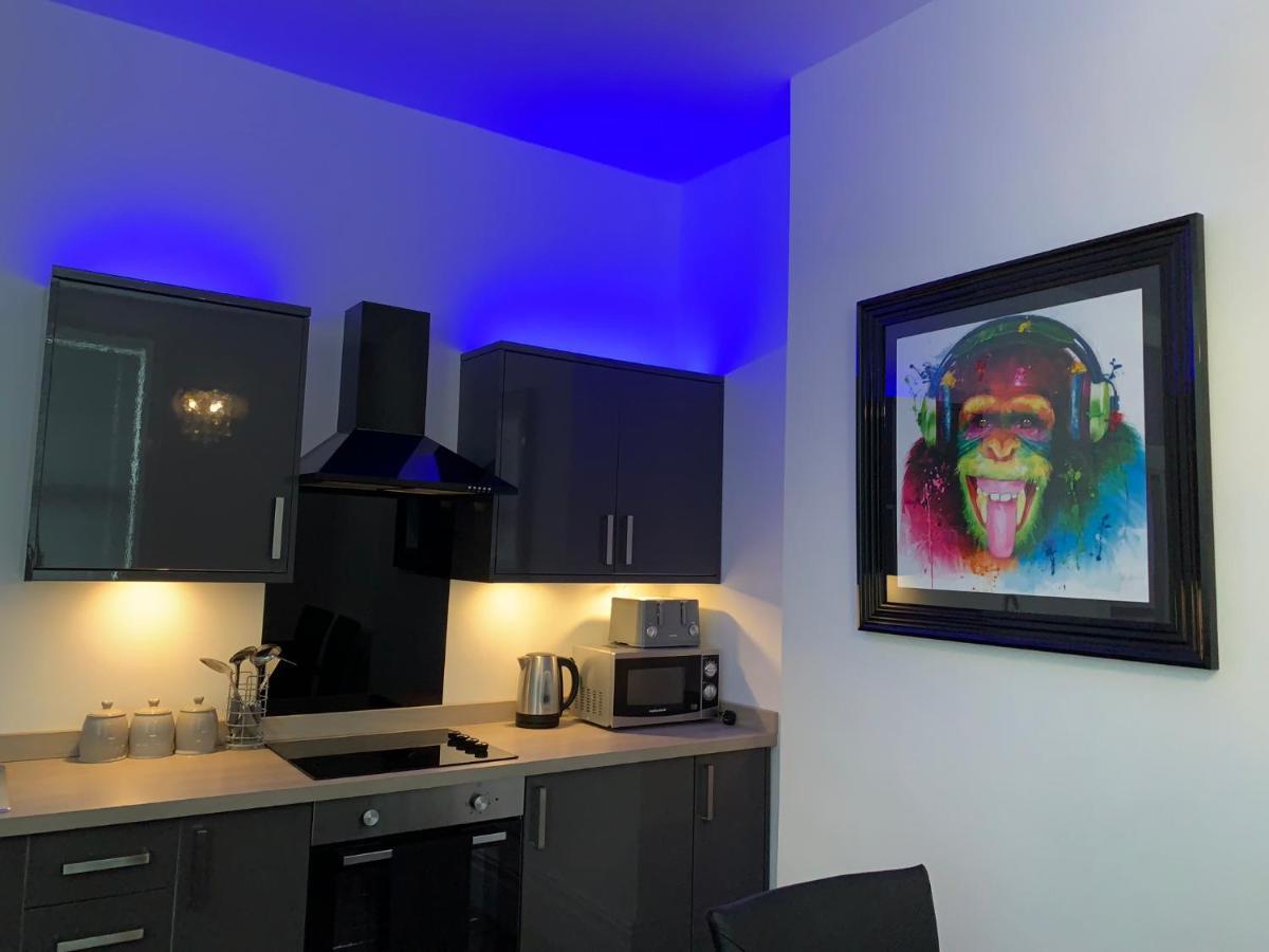 77 Park Road Apartment